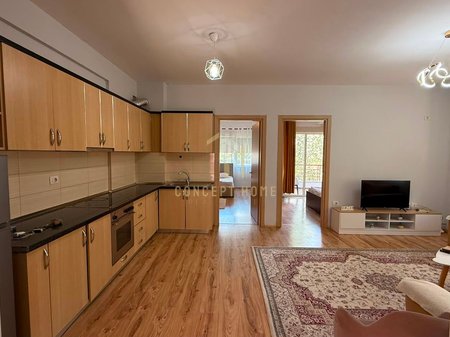 Apartament 2+1 Me Qira në Liqeni i Thatë, Tiranë - 700€ | 85 m²