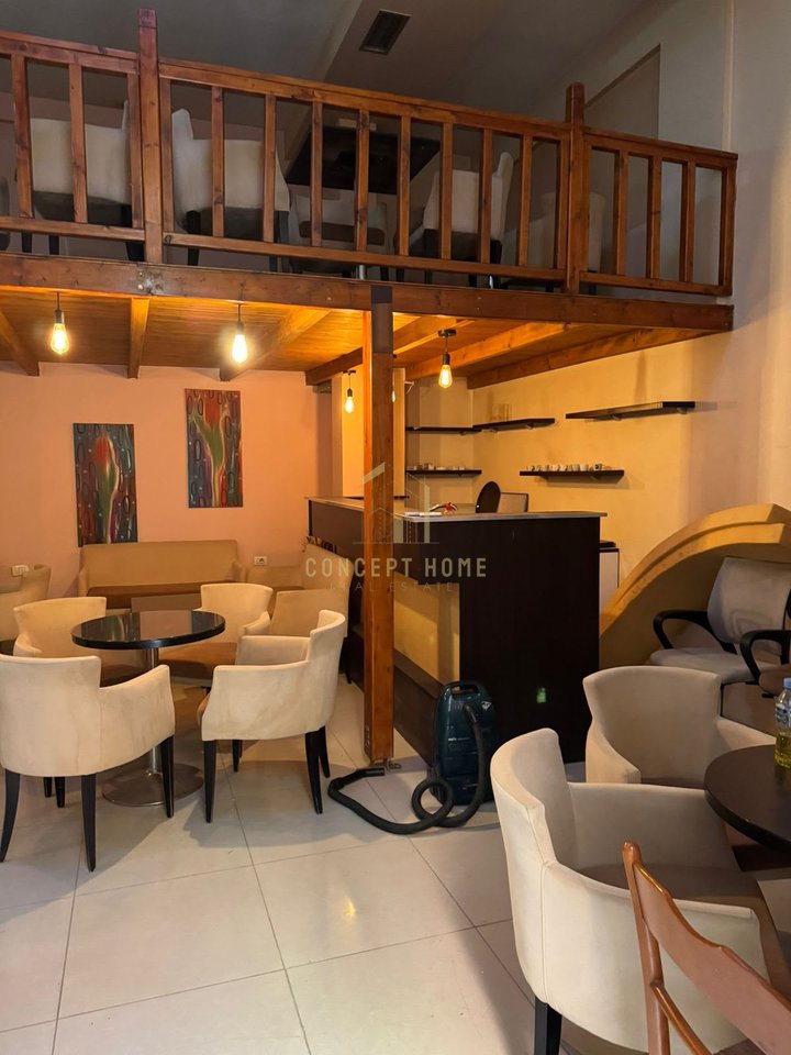 Duplex commercial space for rent in Astir.