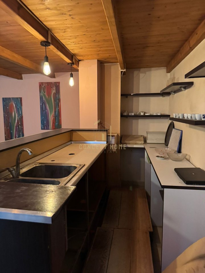 Duplex commercial space for rent in Astir.