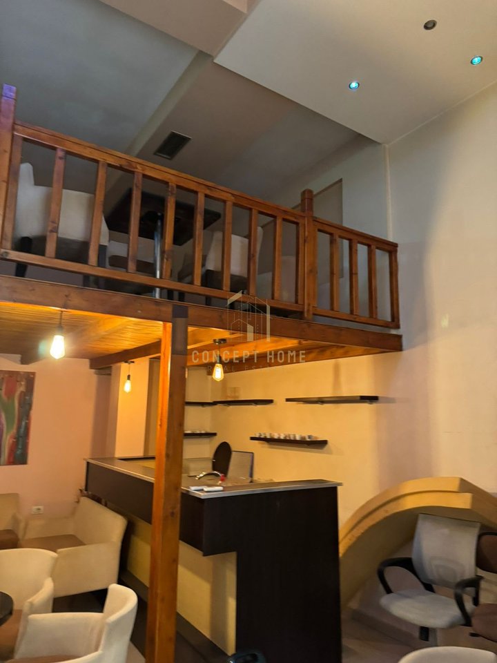 Duplex commercial space for rent in Astir.
