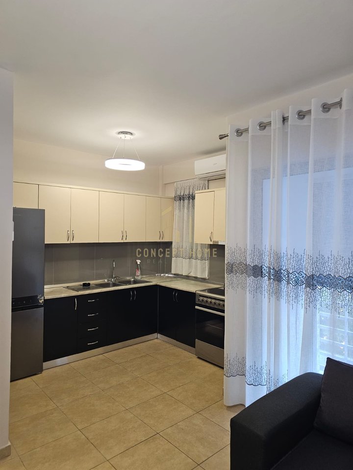 Jepet me qera Apartament 2+1 ne 5 Maji