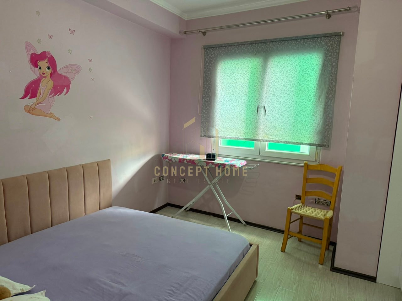 Jepet me qera apartament 2+1 tek Komuna e Parisit