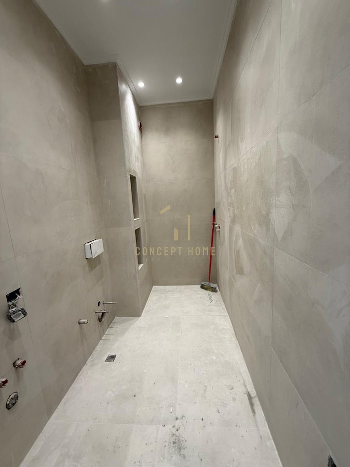 Shitet apartament 1+1 tek Rruga e Kavajes