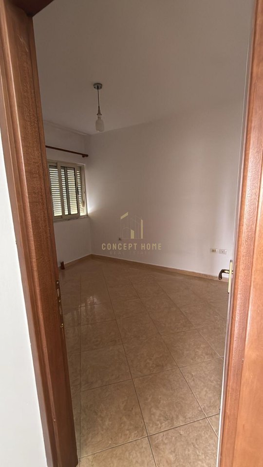 Jepet me qera apartament 2+1 tek Fusha e Aviacionit