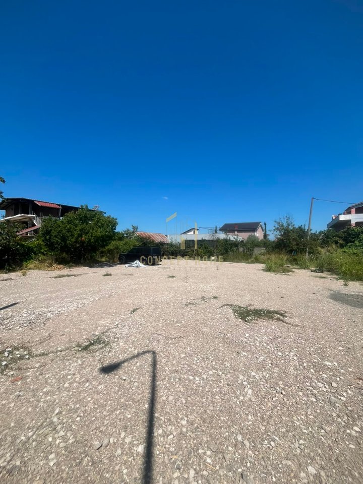 Land for rent in Kamez