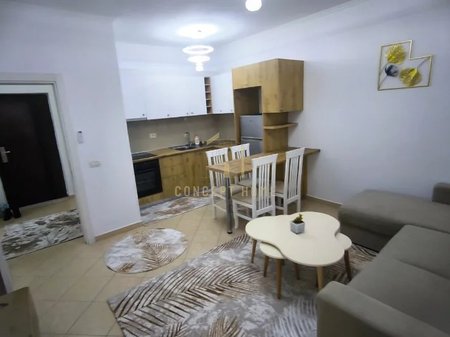 Jepet me qera apartament 1+1 ne Astir
