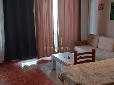 Jepet me qera apartament 1+1 tek Rruga e Elbasanit