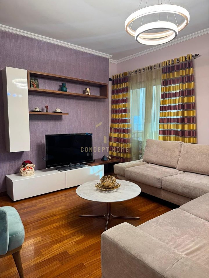 Jepet apartament 2+1 me qera tek Stadiumi Arena