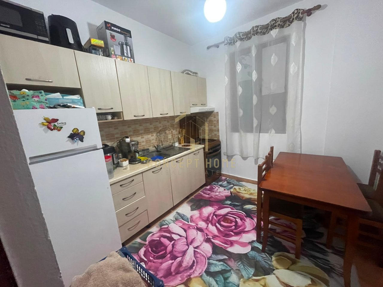 Jepet me qera apartament 1+1ne Bulevard te Ri