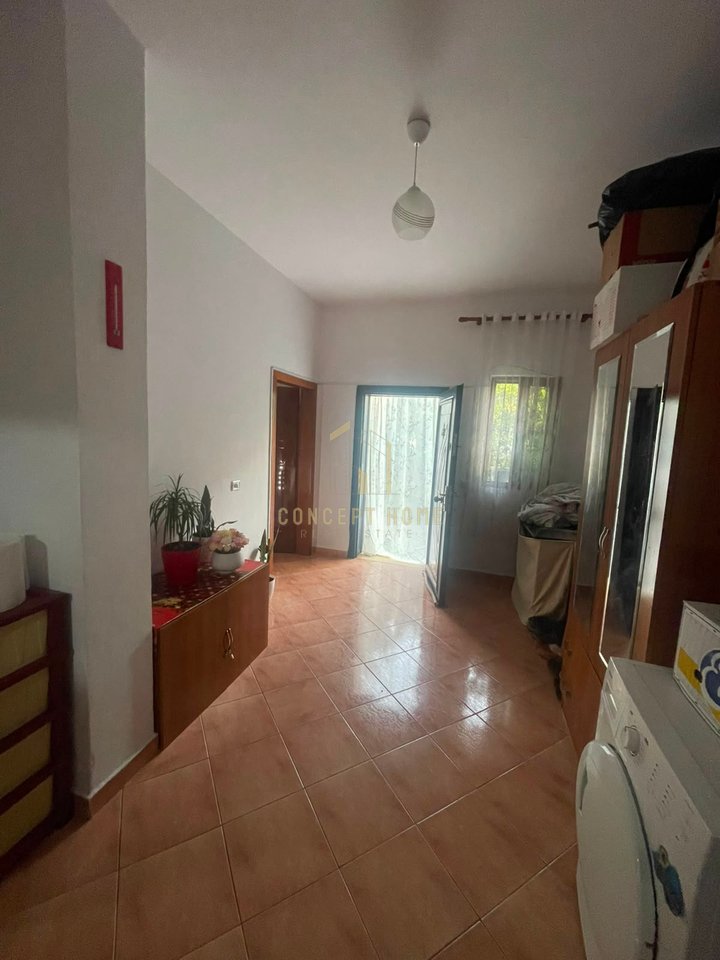 Jepet me qera apartament 1+1ne Bulevard te Ri