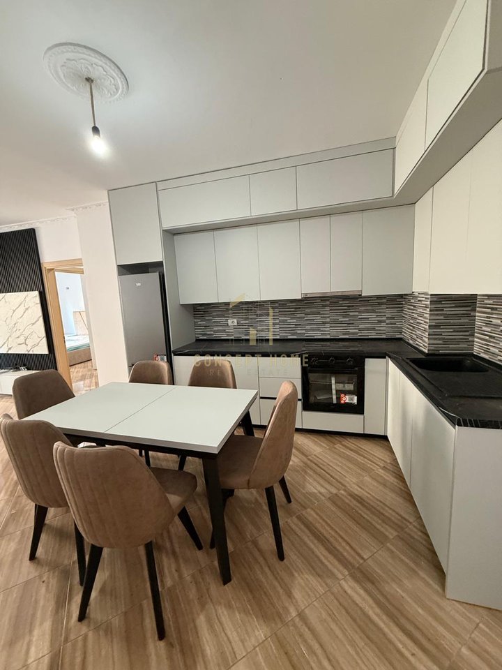 Jepet me qera apartament 2+1 ne Astir