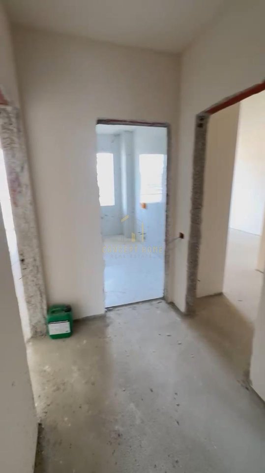 Shitet apartament 2+1+2 ne Kamez /Cmimi per shitje : 99.000 Euro