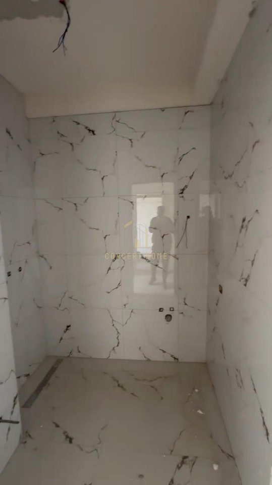 Shitet apartament 2+1+2 ne Kamez /Cmimi per shitje : 99.000 Euro
