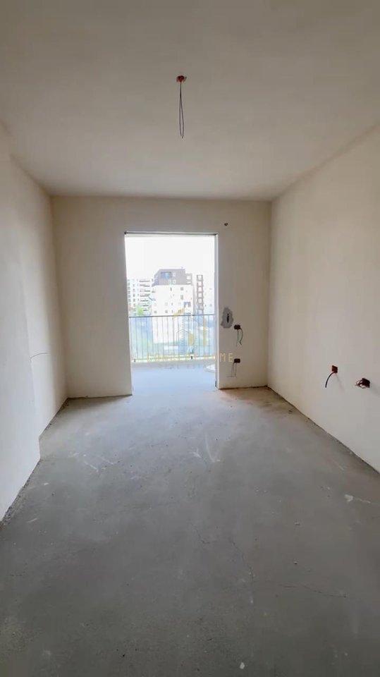Shitet apartament 2+1+2 ne Kamez /Cmimi per shitje : 99.000 Euro
