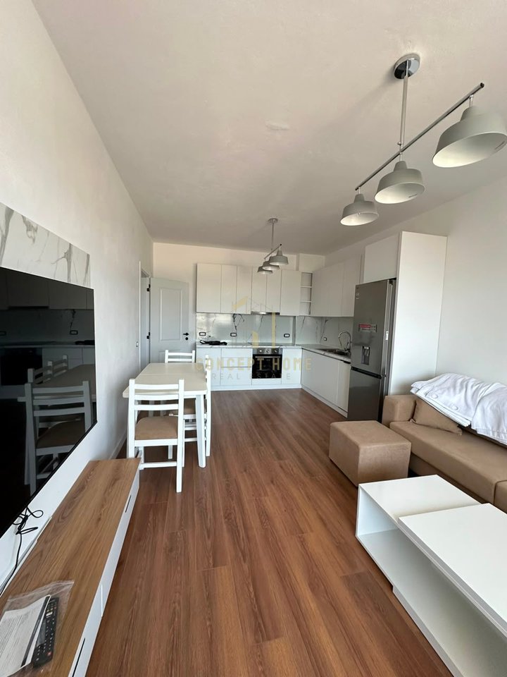 Apartament 1+1 Me Qira në Kamez, Tiranë - 40.000 Lekë | 79 m²