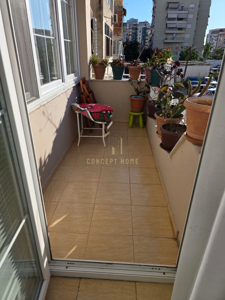 Jepet me qera apartament 2+1 ne Ali Dem