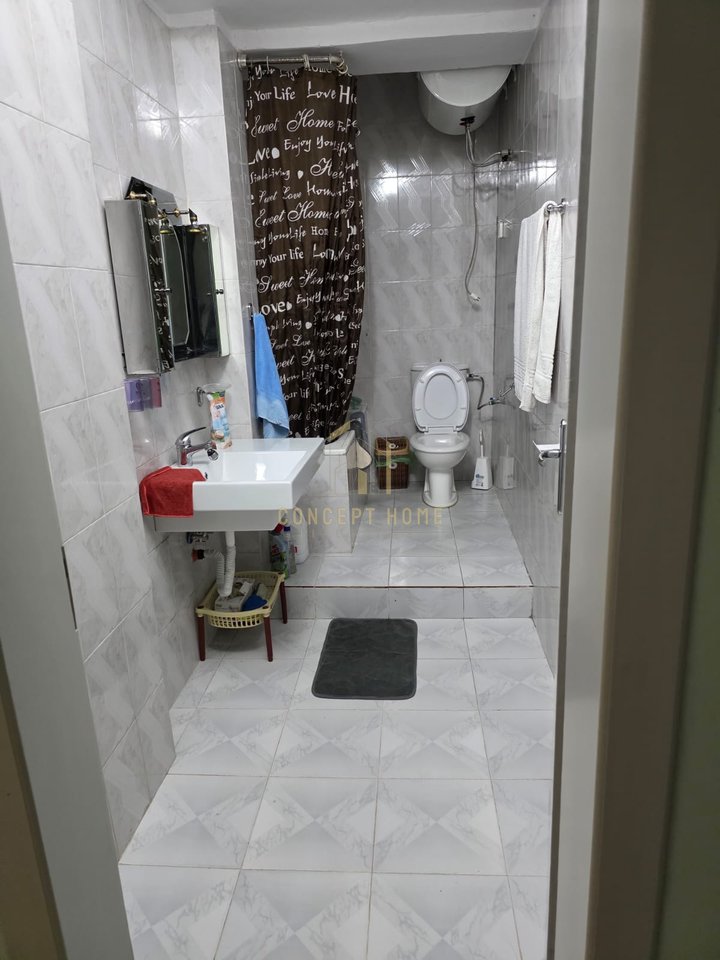 Jepet me qera apartament 2+1 ne Ali Dem