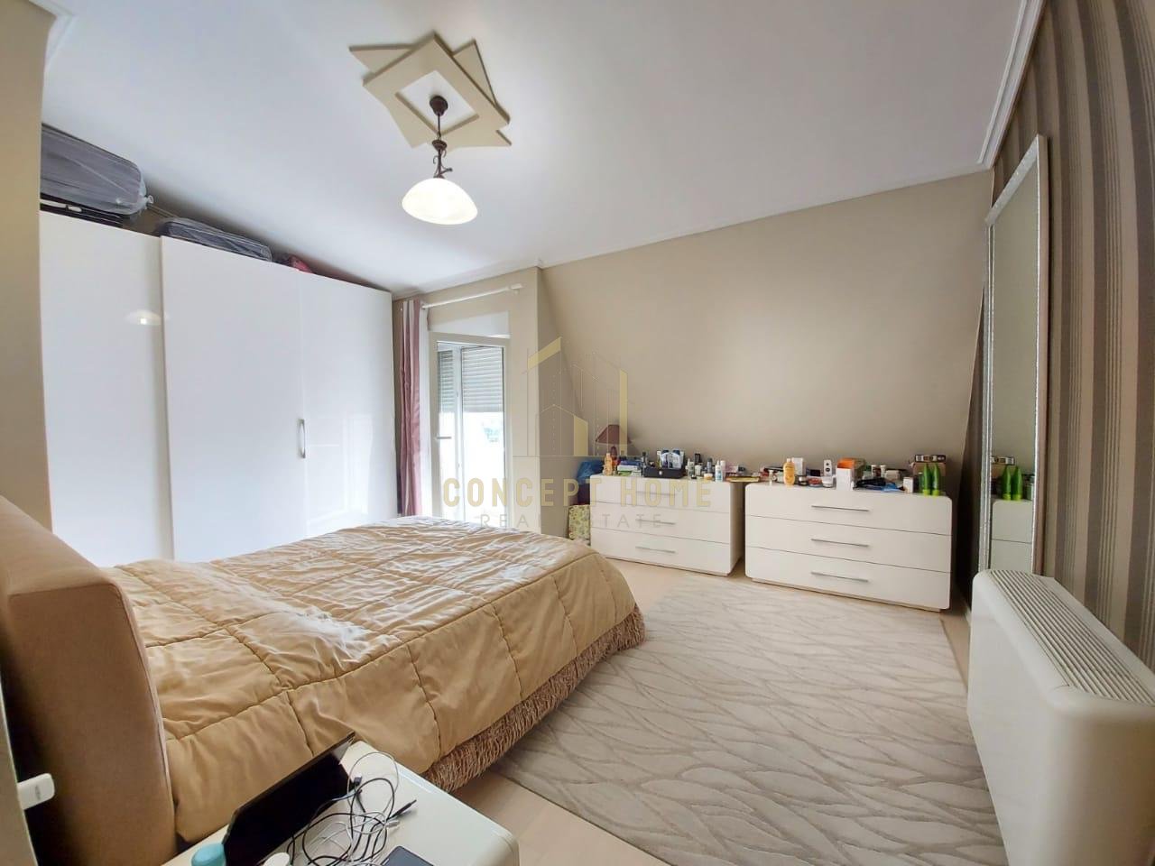 Jepet me qera penthouse ne Fresk