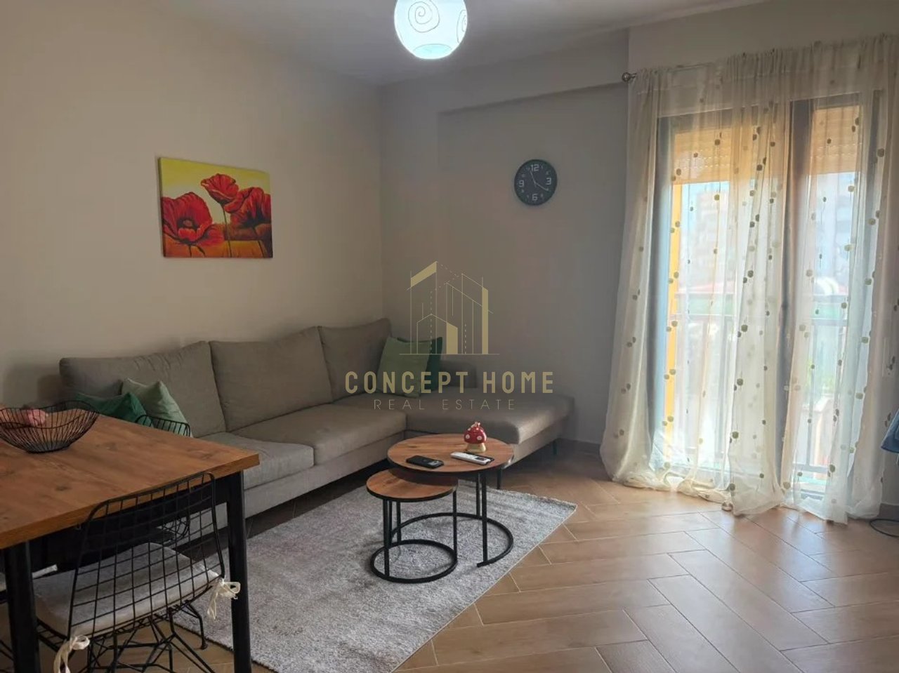 Jepet me qera apartament 2+1 te Shkolla e Baletit