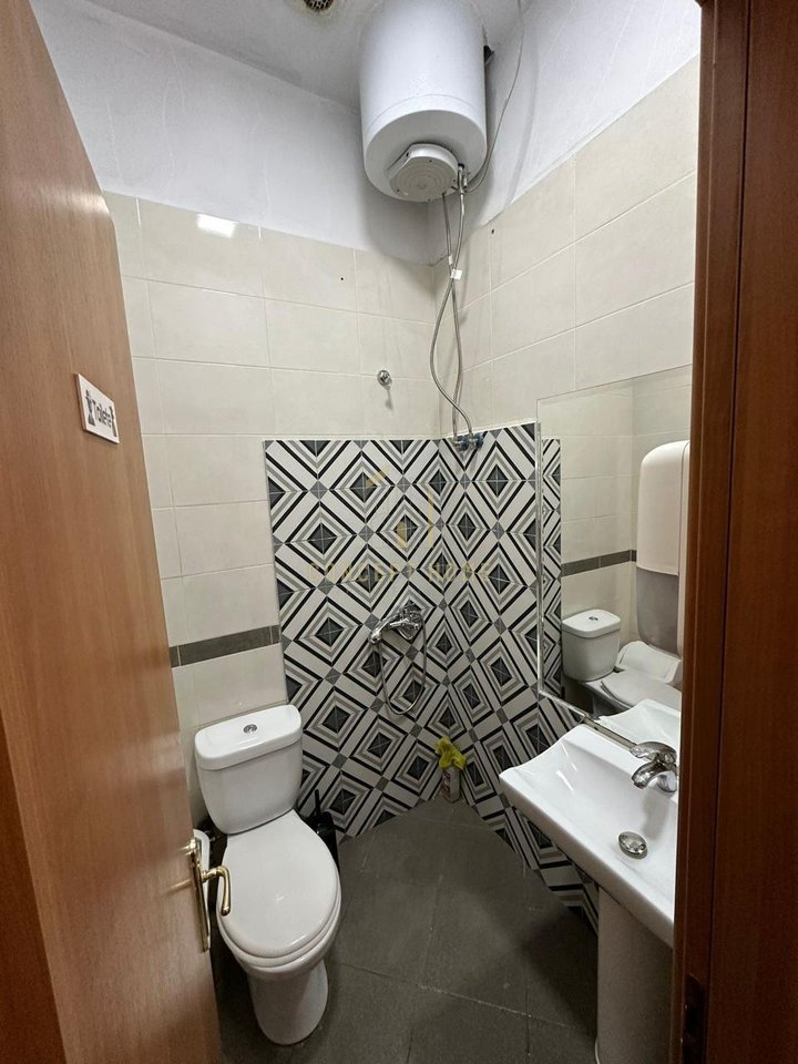 Jepet me qera apartament 1+1 tek 21 Dhjetori