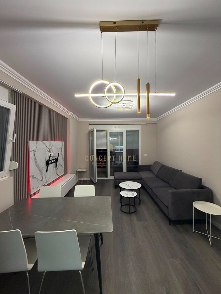 2+1 apartment for rent in Shkoze
