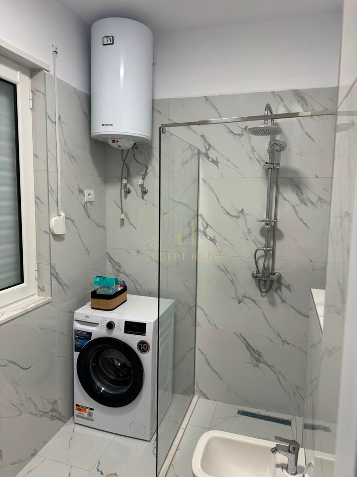 Jepet me qera apartament 1+1+ verande  ne Kamez