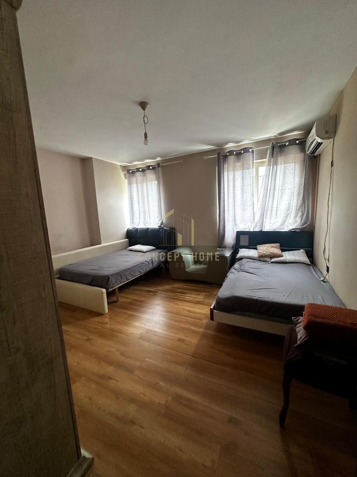 Apartment 2+1 for rent on Kongresi i Manastirit street.