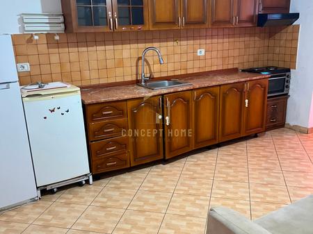 Jepet me qera apartament 1+1 ne Porcelan