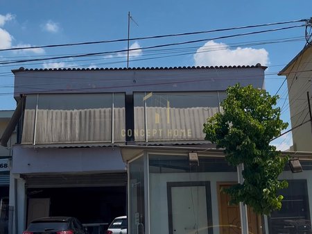 Edificio in Vendita a Kombinat