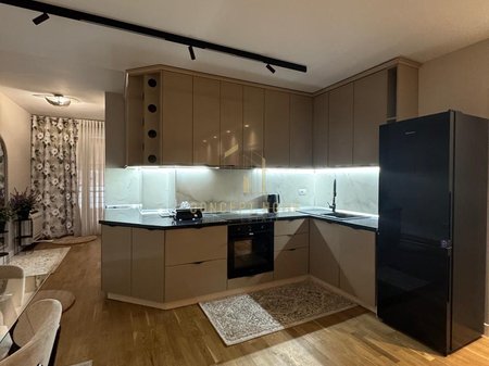 Jepet me qera Apartament 1+1 tek Kopshti Botanik