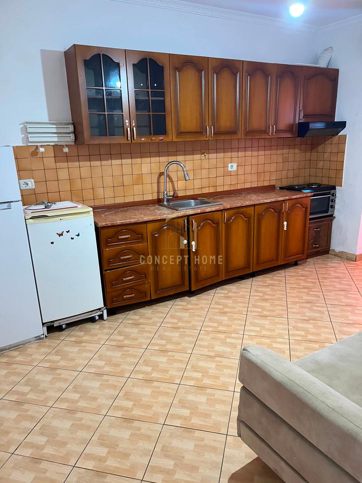 Jepet me qera apartament 1+1 ne Porcelan