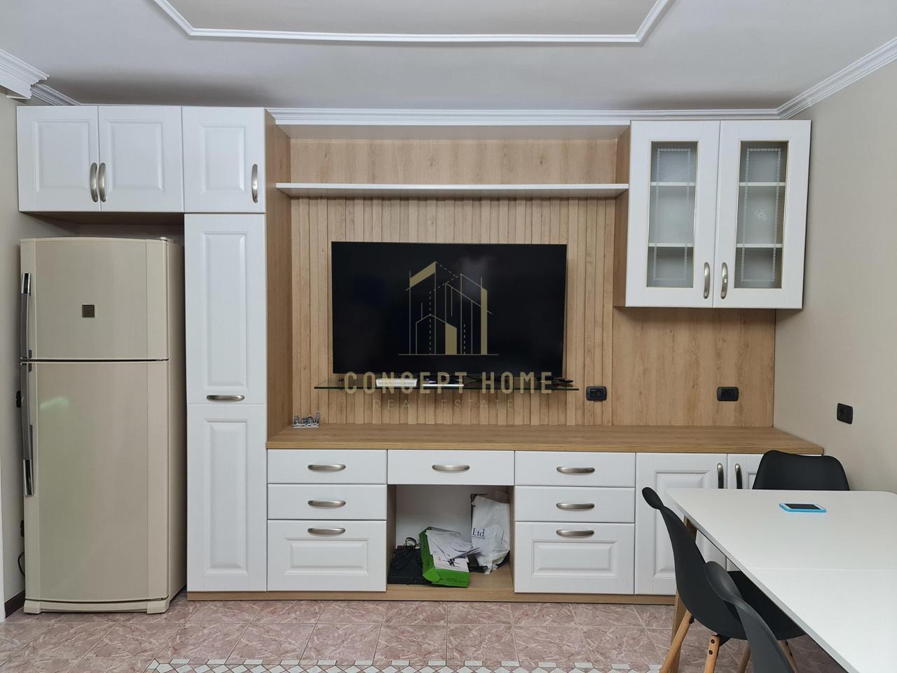 Jepet me qera apartament 3+1 prane liqenit