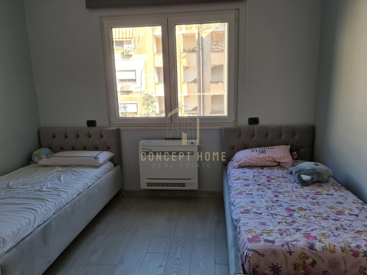Jepet me qera apartament 3+1 prane liqenit