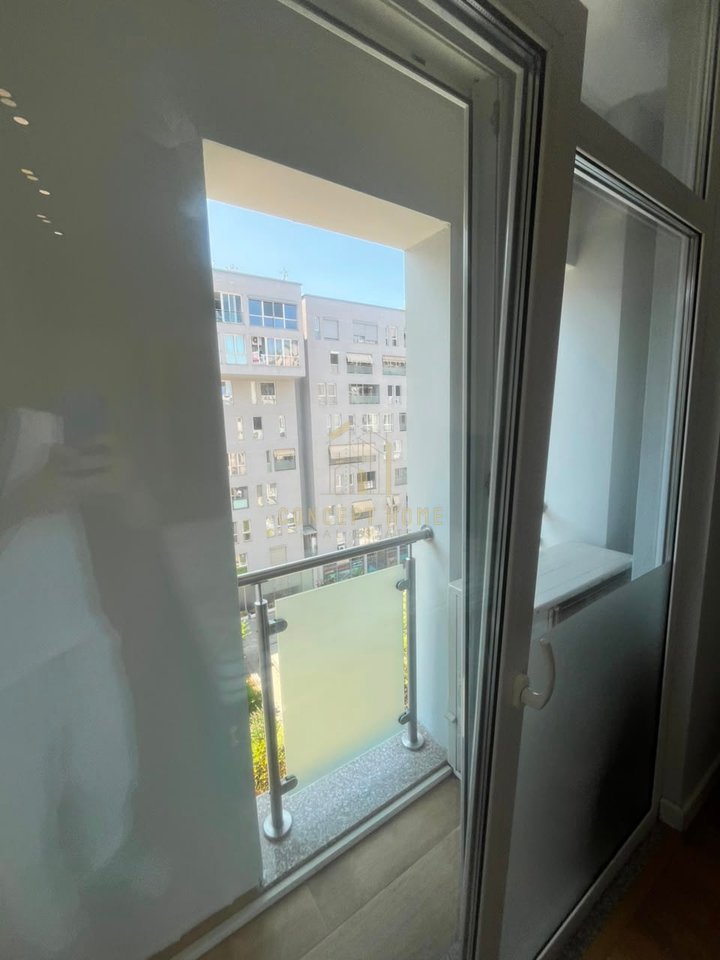 For rent 2+1+2 at Komuna e Parisit