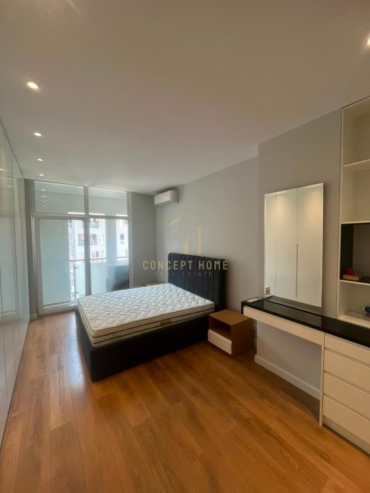 For rent 2+1+2 at Komuna e Parisit