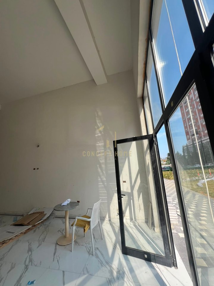 Business premises for rent in Yzberisht