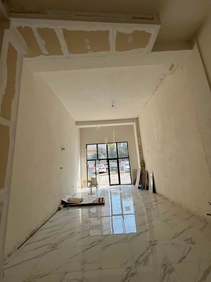 Business premises for rent in Yzberisht