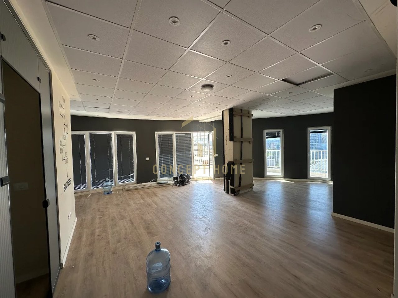 Apartament 4+1+2 Me Qira në Zogu i Zi, Tiranë - 2300€ | 224 m²