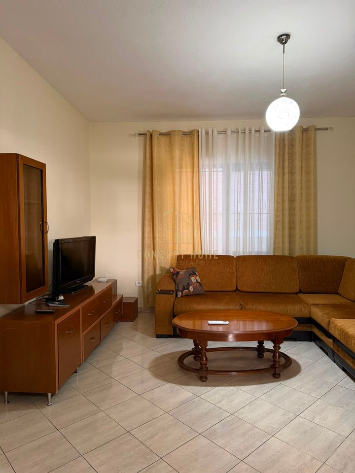 Appartamento 2+1 in affitto ad Astir