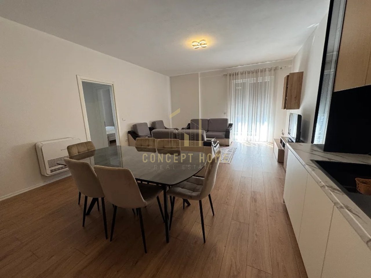 Jepet me qera apartament 2+1+post parkimi ne Paskuqan