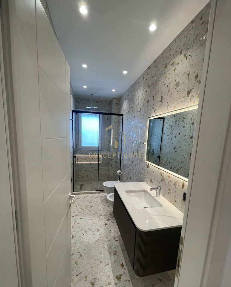 Apartment 1+1 for rent at Erli Complex/Price: 80,000 lek/month
