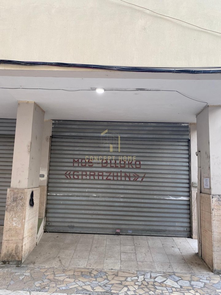 Affittasi appartamento 3+1+2+garage in via Elbasani