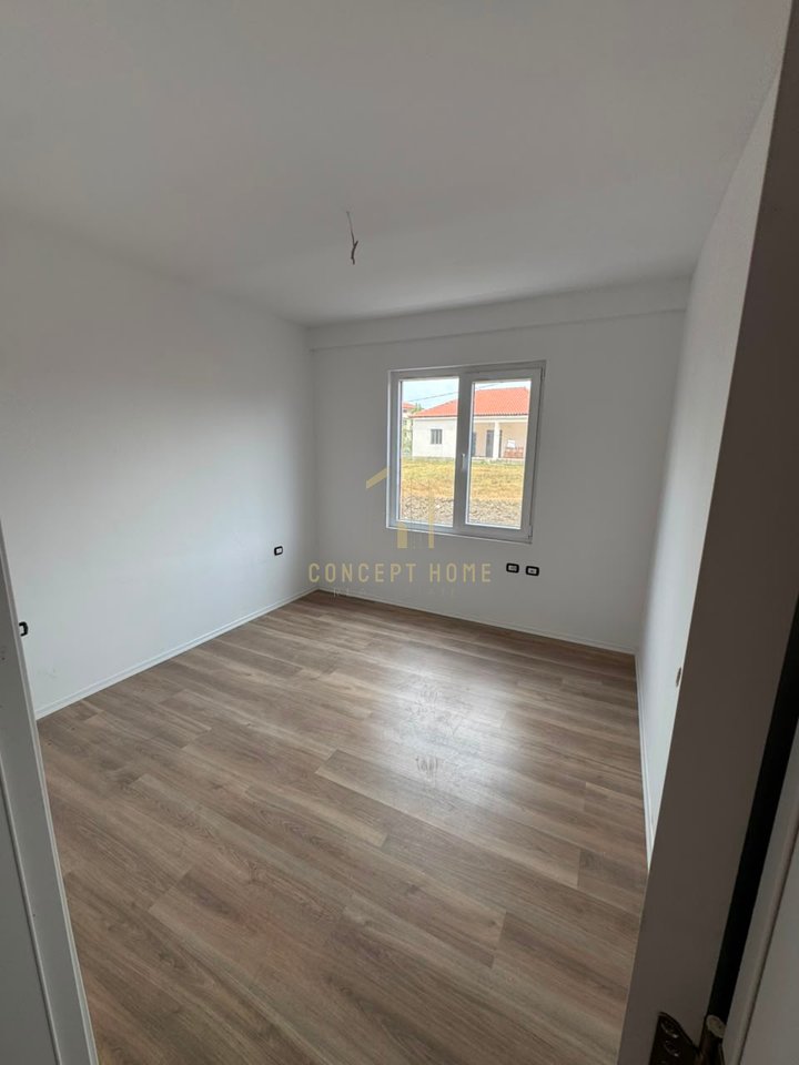 Shitet apartament 2+1ne Paskuqan