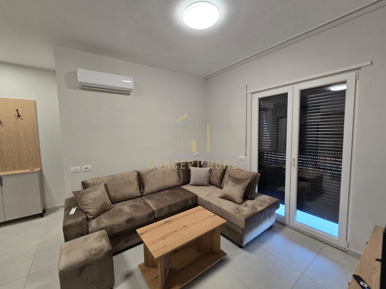 Apartment 1+1 for rent in Kamez