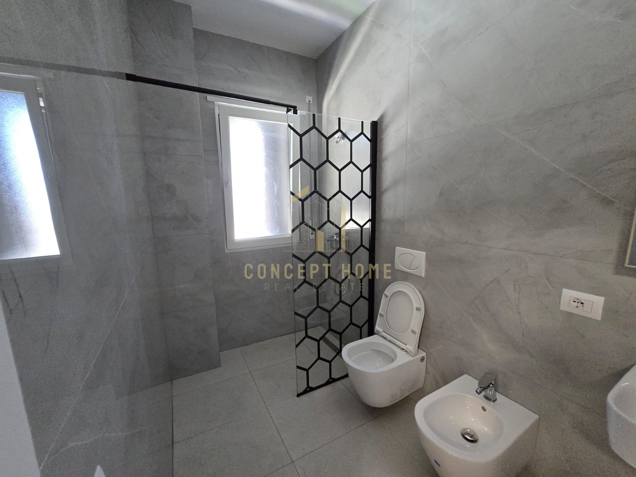 Apartment 1+1 for rent in Kamez