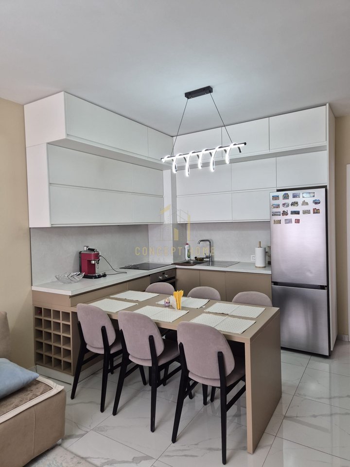Jepet me qera apartament 2+1 ne Kamez