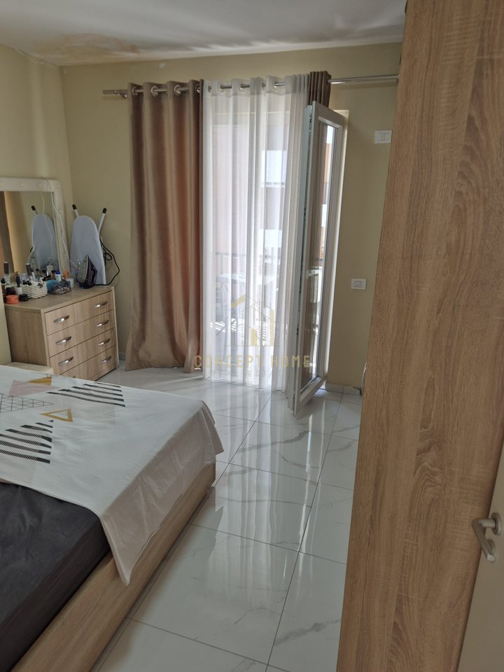 Jepet me qera apartament 2+1 ne Kamez