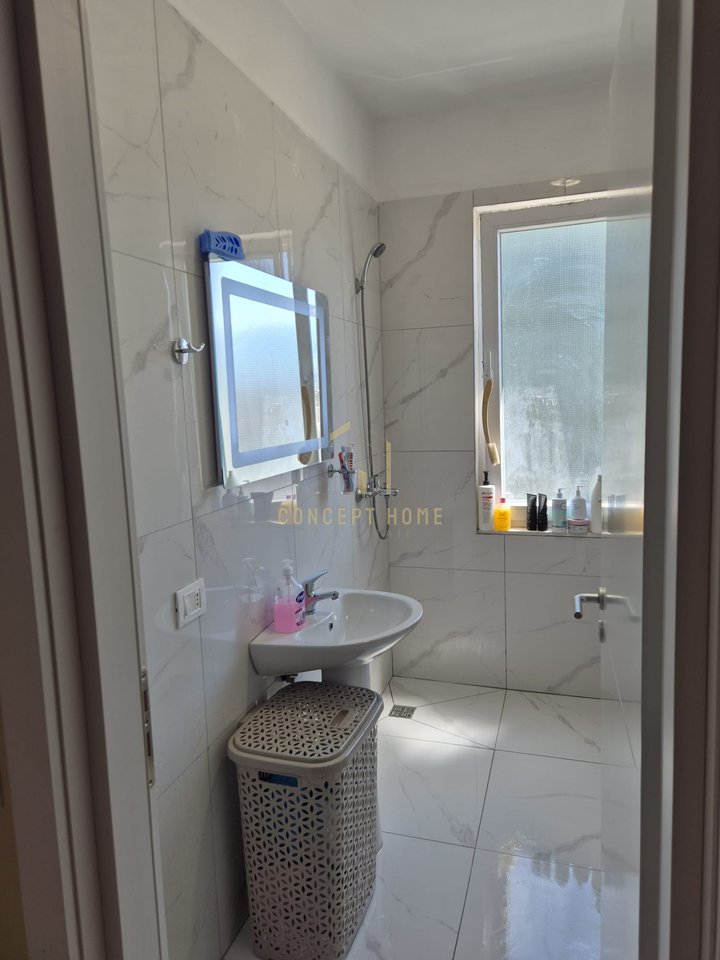 Jepet me qera apartament 2+1 ne Kamez