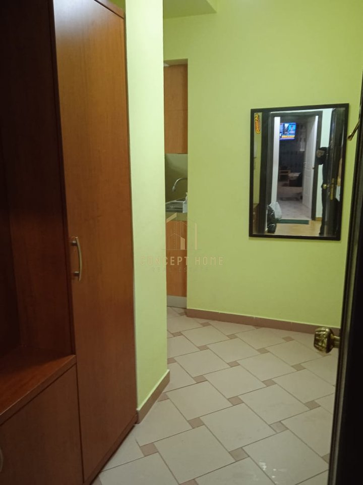 Jepet me qera apartament 1+1 ne Rrugen e Durresit