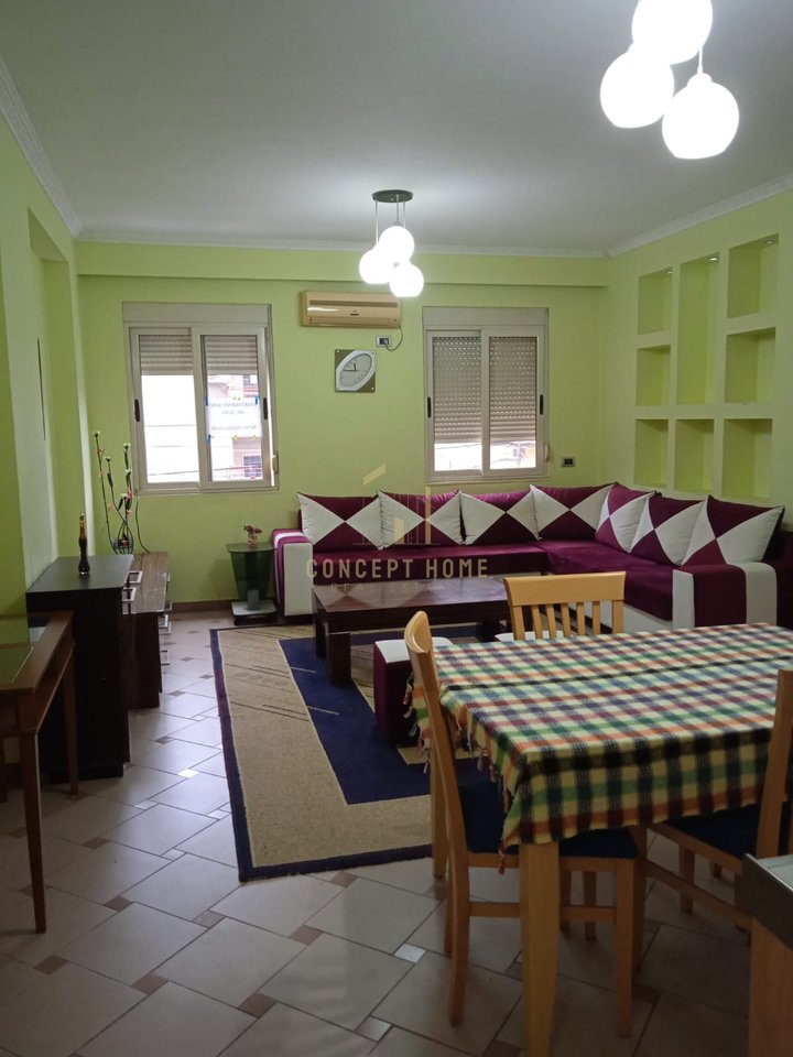 Jepet me qera apartament 1+1 ne Rrugen e Durresit